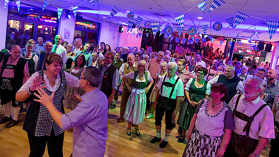 D40A5227-0339TS_Schwebach-Almrauschparty--wV.jpg 