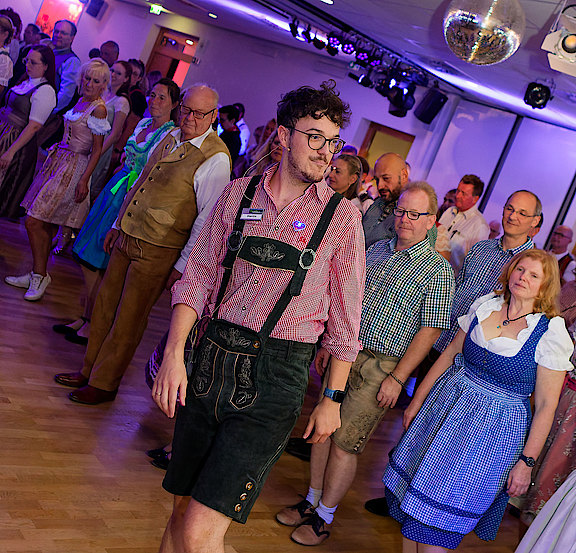 BC5F6563-0116TS_Schwebach-Almrauschparty--wV.jpg 