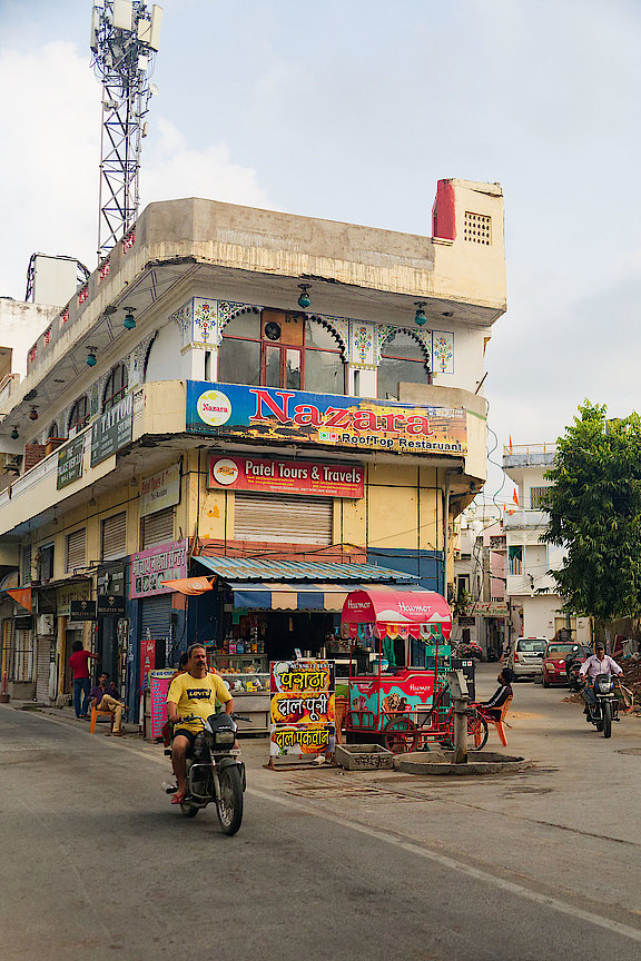 D40A3509-wV.jpg 