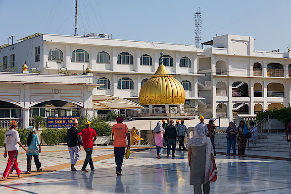 D40A4933-wV.jpg 