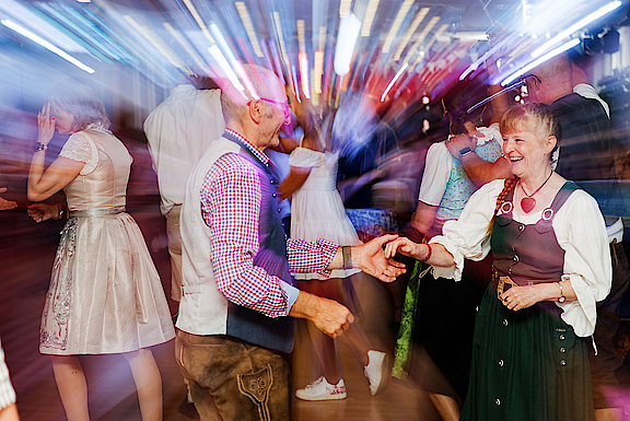 D40A5384-0495TS_Schwebach-Almrauschparty--wV.jpg 