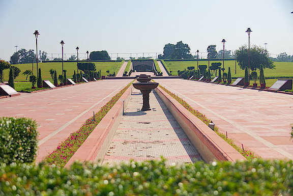 D40A4700-wV.jpg 